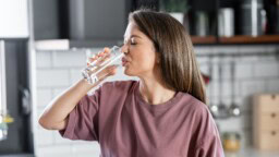 Harva juo veden oikeassa lämpötilassa – näin suuri vaikutus sillä on terveyteen