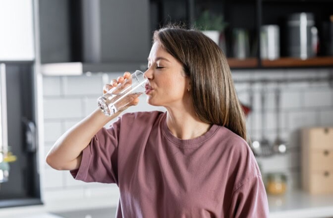 Harva juo veden oikeassa lämpötilassa – näin suuri vaikutus sillä on terveyteen