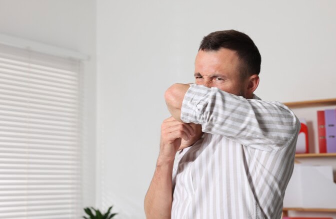 Pierun haistamisella yllättävät terveyshaitat – pahimmillaan sekoittaa koko kehon