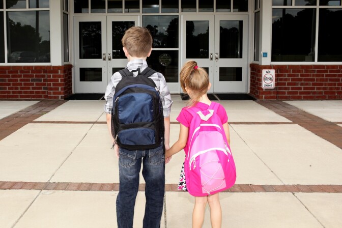 Yhä harvemmalla lapsella oma puhelin – tämä ongelma kasvaa siitä huolimatta