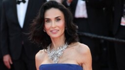 Demi Moore luopui pitkistä hiuksistaan punaisella matolla – tätä ei moni olisi uskonut