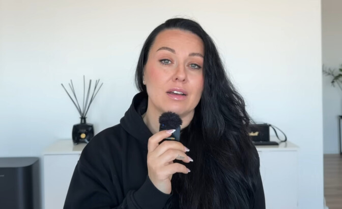 Alona Kuusisto antoi teini-ikäisille tyttärilleen intiimileluja – kansa kauhistui