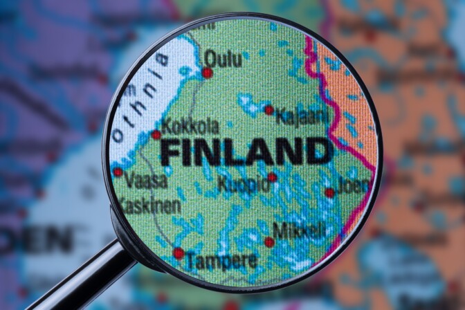 Nopeampi väylä pysyvään oleskelulupaan vahvistaisi Suomen kasvua, sanoo Akava