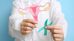 Salakavala munasarjasyöpä aiheuttaa puolet gynekologisista syöpäkuolemista – tunnistatko oireet?