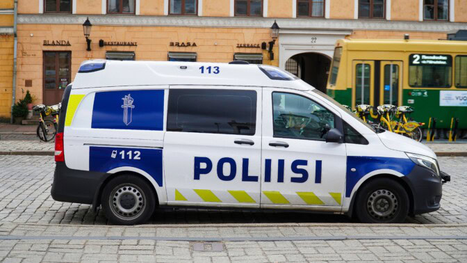 Rähinöintia Kampissa: Narinkkatorilla otettiin kiinni viisi