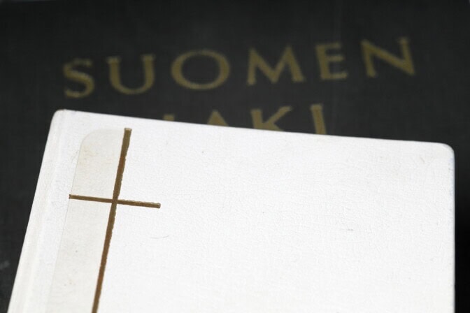 Nuorisotyössä ollut pastori lähetti lapsille etovia viestejä
