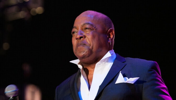 Rakastetuista Disney-kappaleistaan tunnettu Peabo Bryson on kuollut