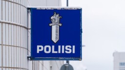 Opettajaa lyötiin ja potkittiin päähän koulun välitunnilla – oppilas ei joudu syytteeseen
