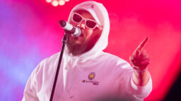 Pyhimys peruu paluukeikkansa