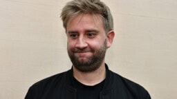 ”Äänestä tunnistin” – Joel Harkimo luopui parrastaan