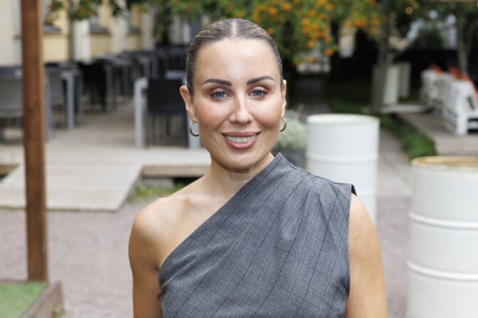 IS: Rooma teki Alma Hätösen ulkonäölle hallaa – parantelee vieläkin oireita