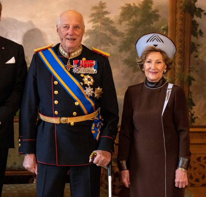 Kuningas Harald ja kuningatar Sonja olisivat viettäneet 58. hääpäiväänsä – hovi muisti koskettavalla julkaisulla