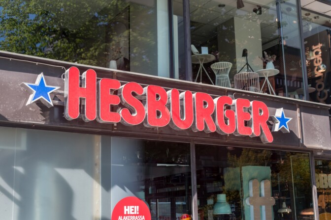 Hesburgerilta iso muutos: Suosittu ateria poistuu ja hintoja alennetaan