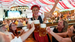 Nyt ei tarvitse matkustaa Müncheniin – nämä aidot Oktoberfest-oluet saapuvat Alkoihin